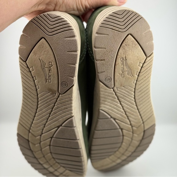 Dansko Green Casual Leather Lace-Up Sneakers. Size 40 (9-9.5) - Picture 4 of 10